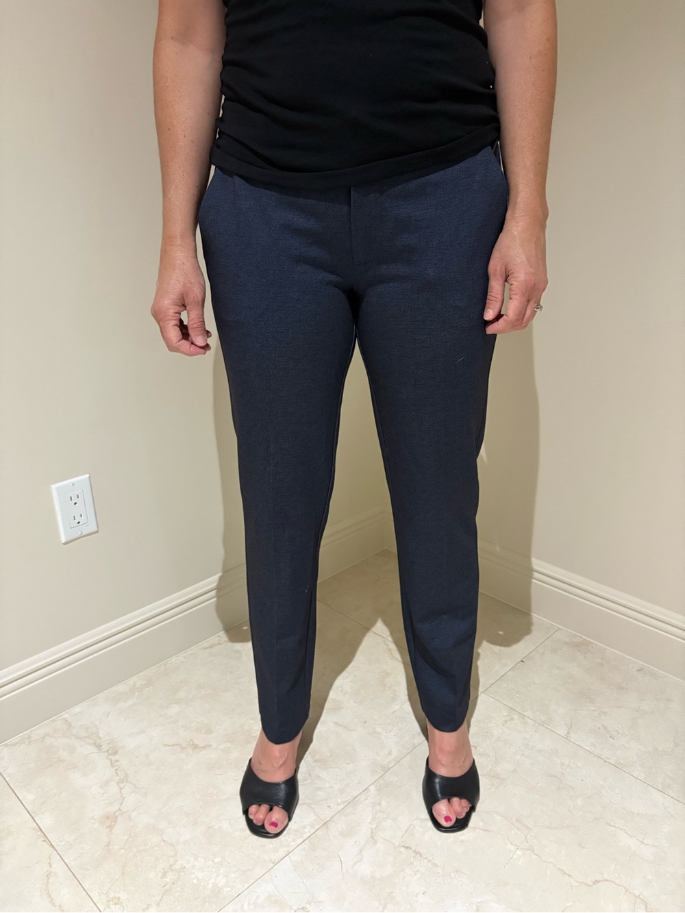 Liverpool L.A.: kelsey trouser
color: navy dusk 
ins: 29”